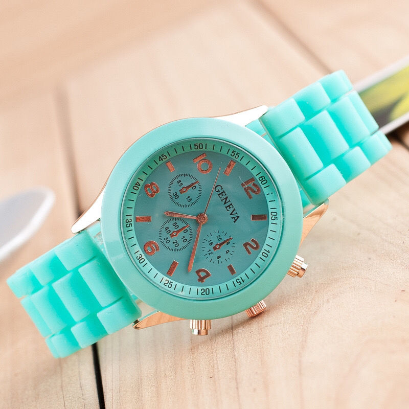 Minimalist Silicone Casual Quartz Watch Women Crystal Silicone Watches Wrist Watch