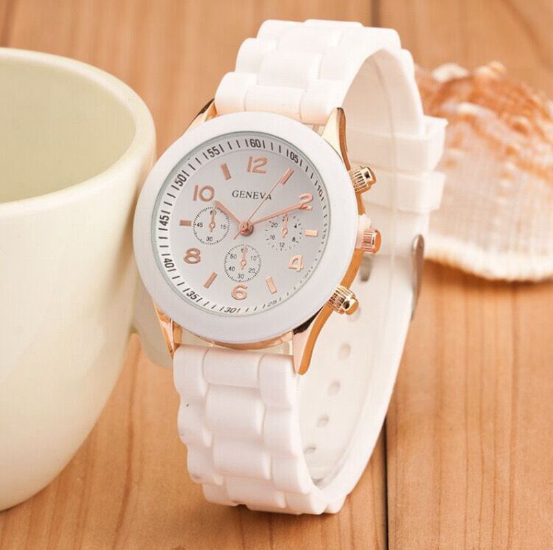 Minimalist Silicone Casual Quartz Watch Women Crystal Silicone Watches Wrist Watch