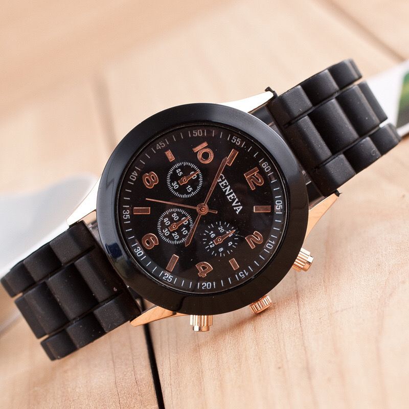Minimalist Silicone Casual Quartz Watch Women Crystal Silicone Watches Wrist Watch
