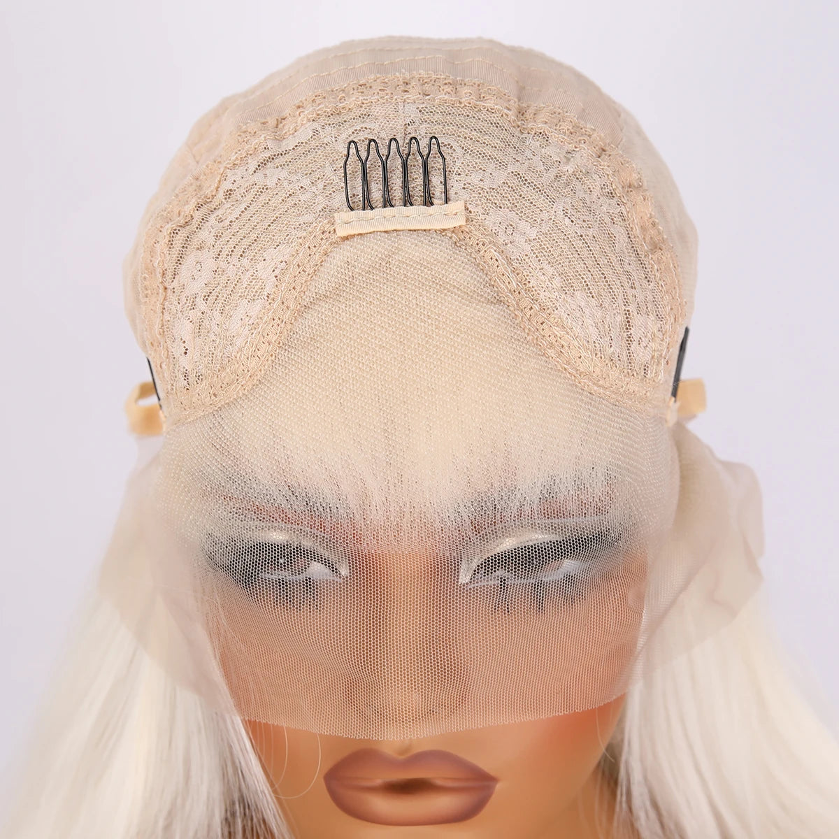 Long Wavy Hair Blonde Lace Front Synthetic Wig Female 13 * 4 Natural Body Wave Replacement Wig, Suitable for Party Daily Use.