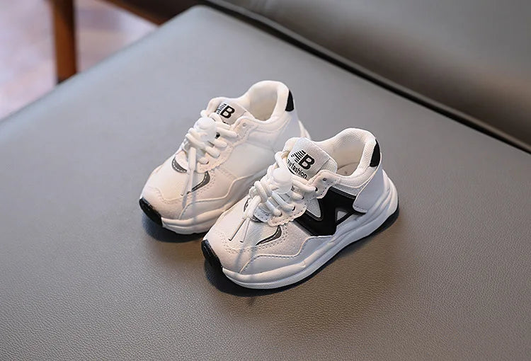 Kids Sport Shoes Autumn New Fashion Mesh Breathable Boys Sneakers Spring Autumn Children Girls Outdoor Soft Soled Running Shoes