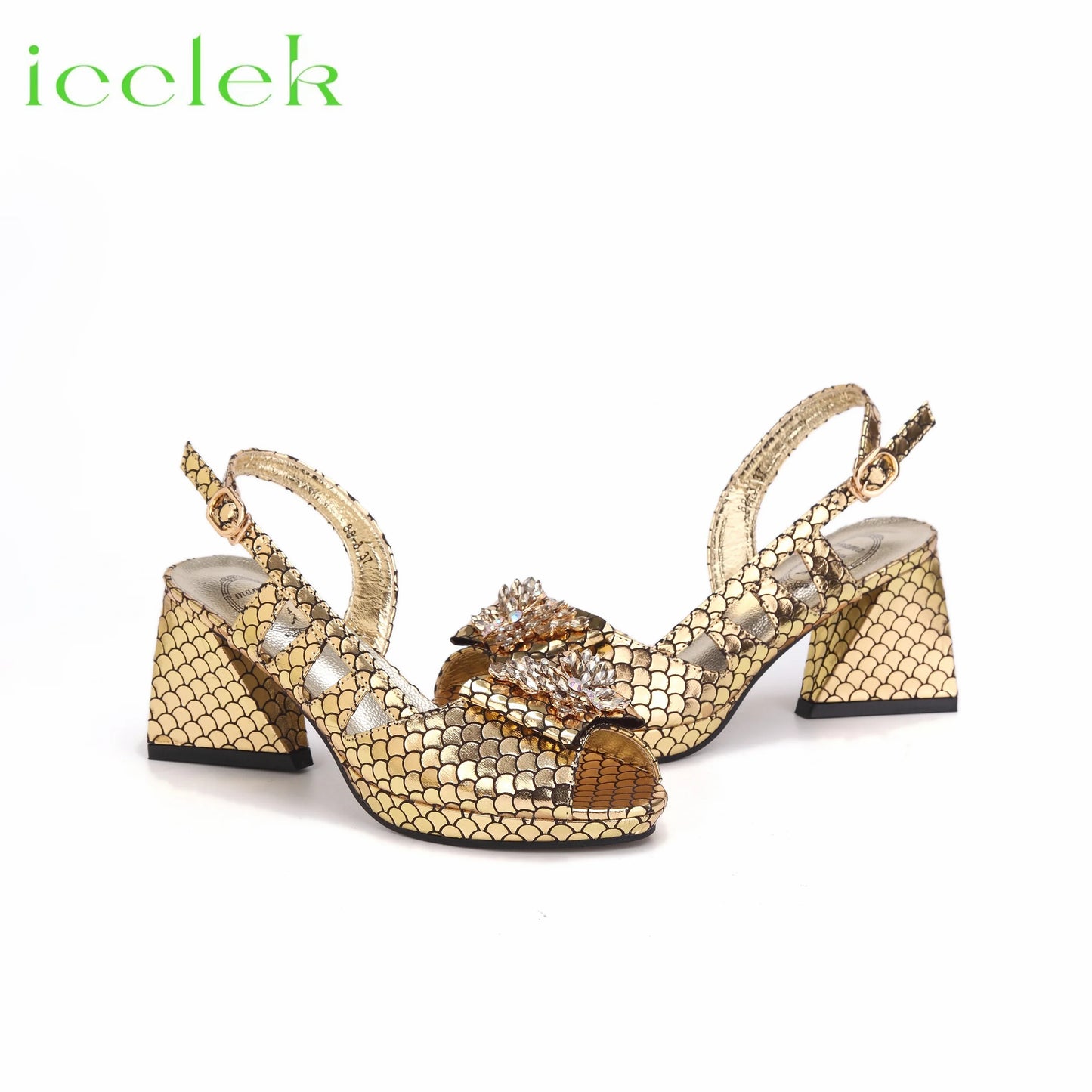 Royal Blue 2024 New Fashionable Summer Hollow Pattern Design Comfortble Heesl Sandal with Bag Set For Wpmen Party