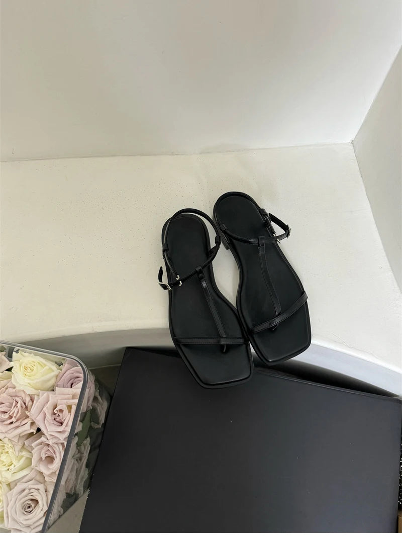 2025 New Gladiator Women Sandals Fashion Clip Toe Flats Ladies Outdoor Beach Vacation Sandal Summer Women's Shoes