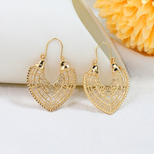 1 pair Golden Peach-shaped Hollow U-shaped Ear Hook Earrings for Women - Elegant and Lightweight Jewelry for Any Occasion