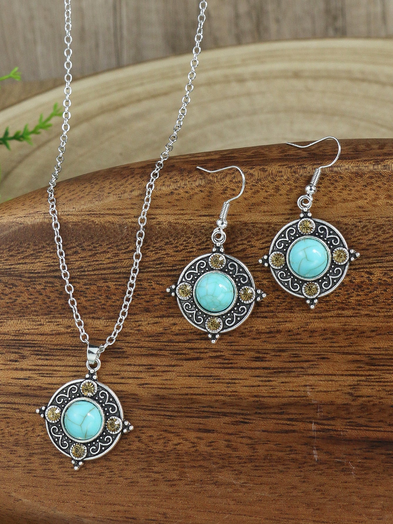 1 Pair Earrings/1 Pair Earrings+1pc Necklace, Retro Ethnic Style Women's Jewelry Set Round Antique Silvery Pendant Geometric Totem Inlaid With Simulated Green Rhinestones Embellished Earrings And Necklace Set