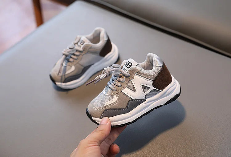 Kids Sport Shoes Autumn New Fashion Mesh Breathable Boys Sneakers Spring Autumn Children Girls Outdoor Soft Soled Running Shoes