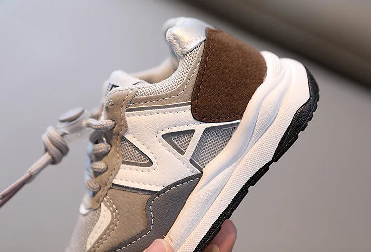 Kids Sport Shoes Autumn New Fashion Mesh Breathable Boys Sneakers Spring Autumn Children Girls Outdoor Soft Soled Running Shoes