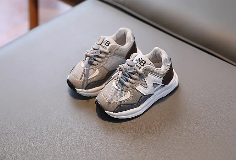Kids Sport Shoes Autumn New Fashion Mesh Breathable Boys Sneakers Spring Autumn Children Girls Outdoor Soft Soled Running Shoes