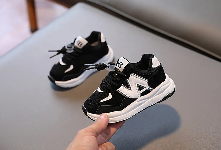 Kids Sport Shoes Autumn New Fashion Mesh Breathable Boys Sneakers Spring Autumn Children Girls Outdoor Soft Soled Running Shoes