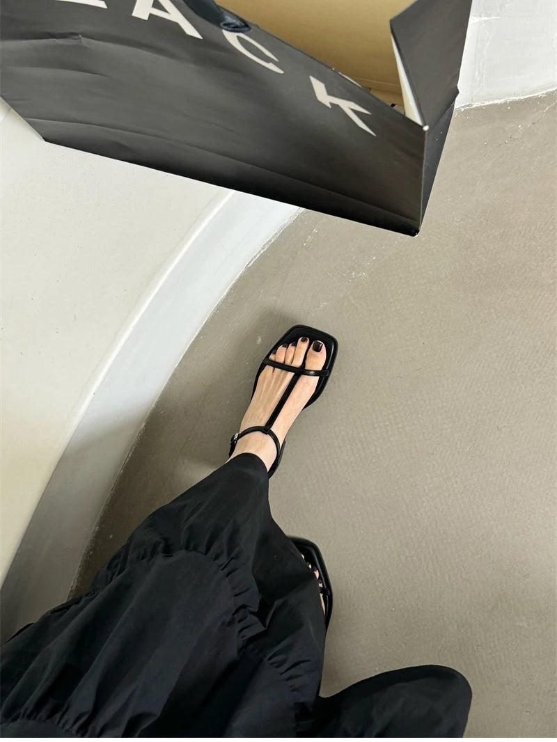 2025 New Gladiator Women Sandals Fashion Clip Toe Flats Ladies Outdoor Beach Vacation Sandal Summer Women's Shoes