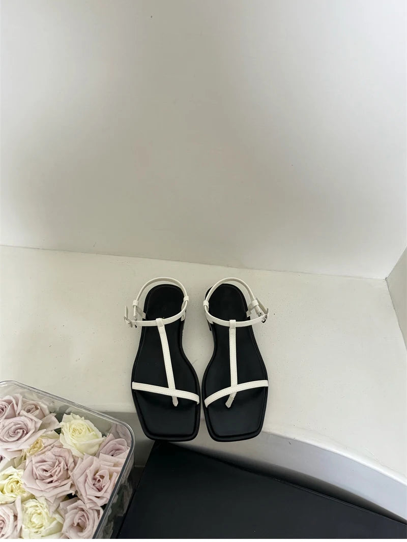2025 New Gladiator Women Sandals Fashion Clip Toe Flats Ladies Outdoor Beach Vacation Sandal Summer Women's Shoes