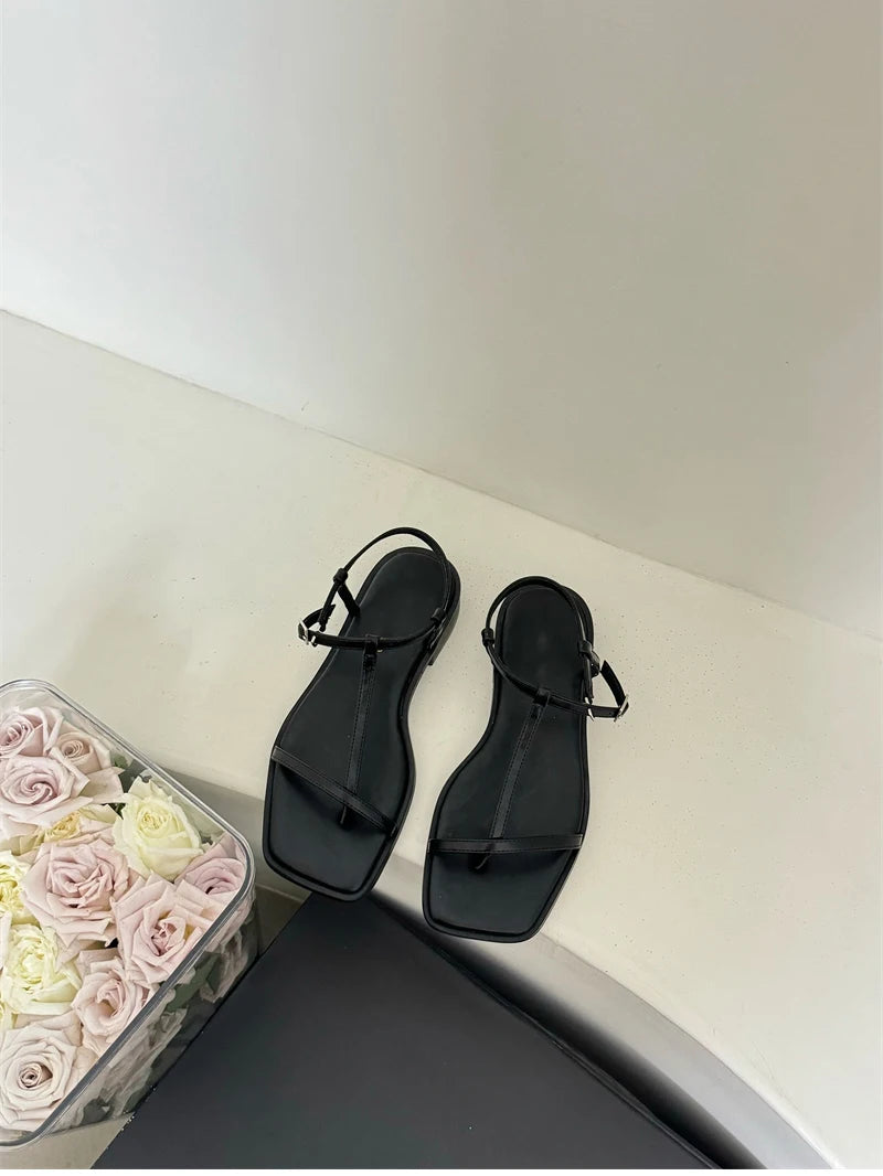 2025 New Gladiator Women Sandals Fashion Clip Toe Flats Ladies Outdoor Beach Vacation Sandal Summer Women's Shoes