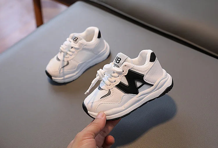 Kids Sport Shoes Autumn New Fashion Mesh Breathable Boys Sneakers Spring Autumn Children Girls Outdoor Soft Soled Running Shoes
