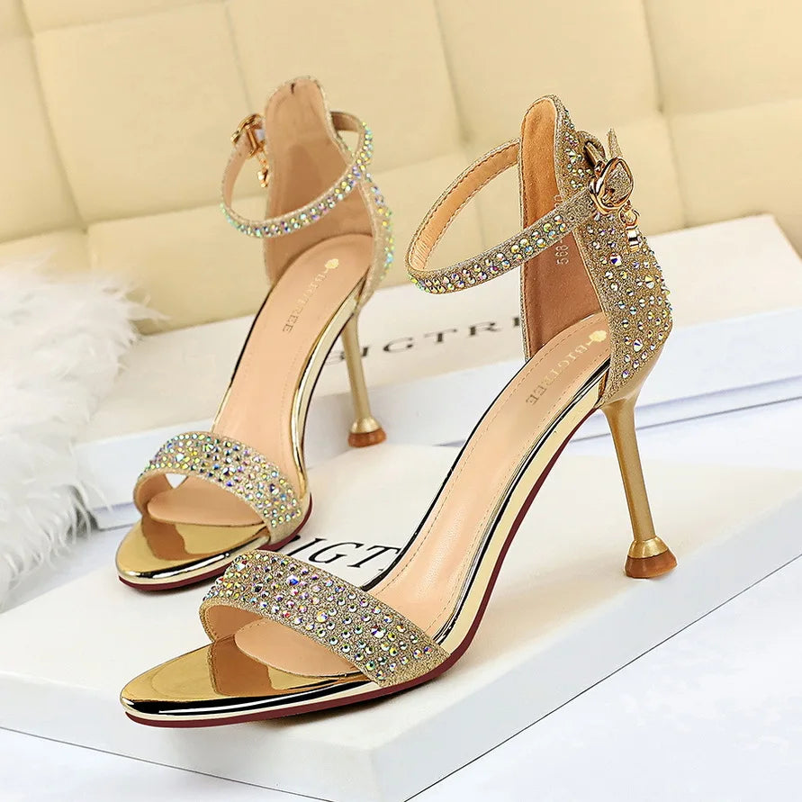 Plastic Sandal Large Size 2025 Summer High Heels Low-Heeled Shoes With Strap Suit Female Beige Transparent Big High-heeled Low-h