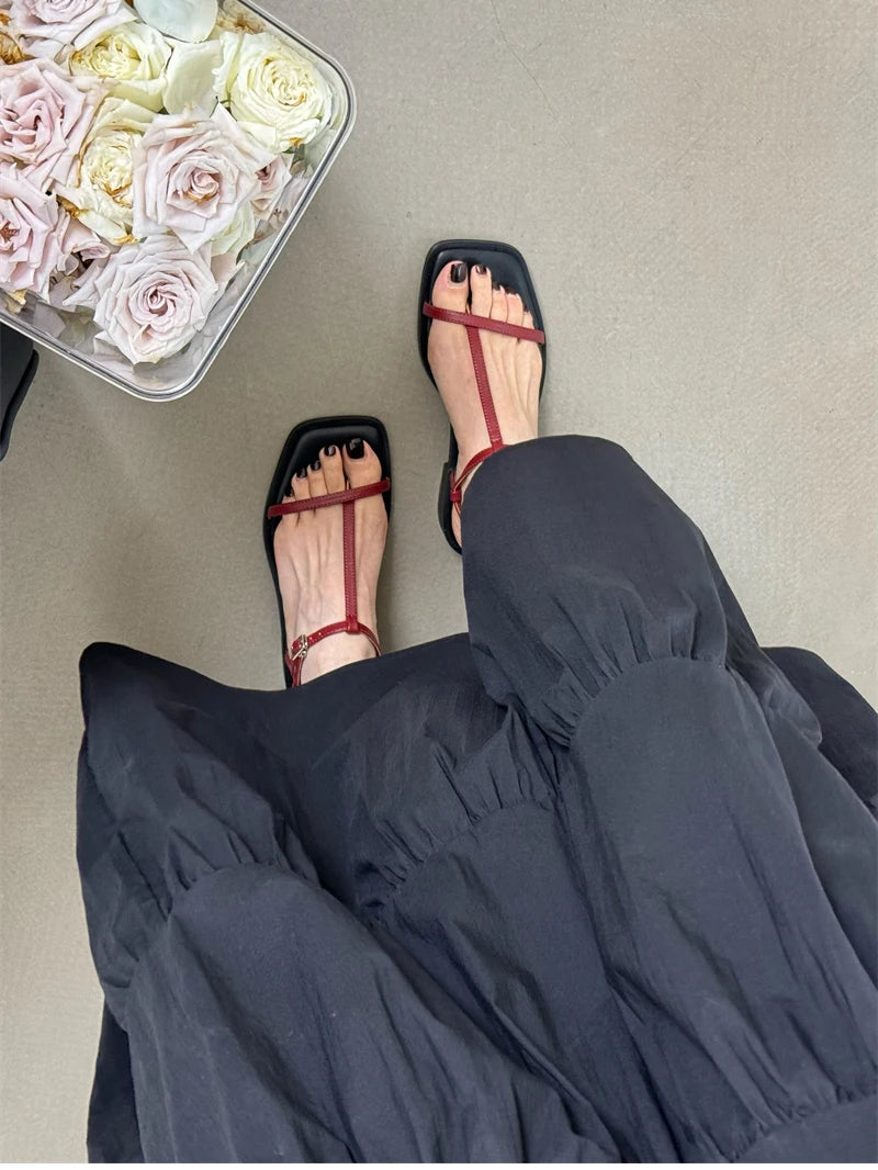2025 New Gladiator Women Sandals Fashion Clip Toe Flats Ladies Outdoor Beach Vacation Sandal Summer Women's Shoes