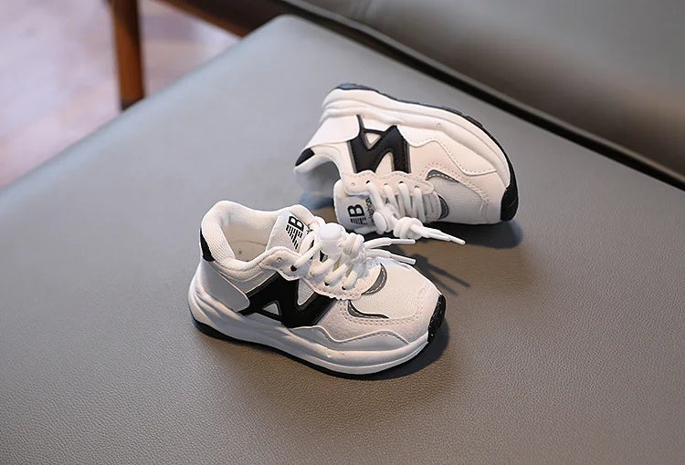 Kids Sport Shoes Autumn New Fashion Mesh Breathable Boys Sneakers Spring Autumn Children Girls Outdoor Soft Soled Running Shoes